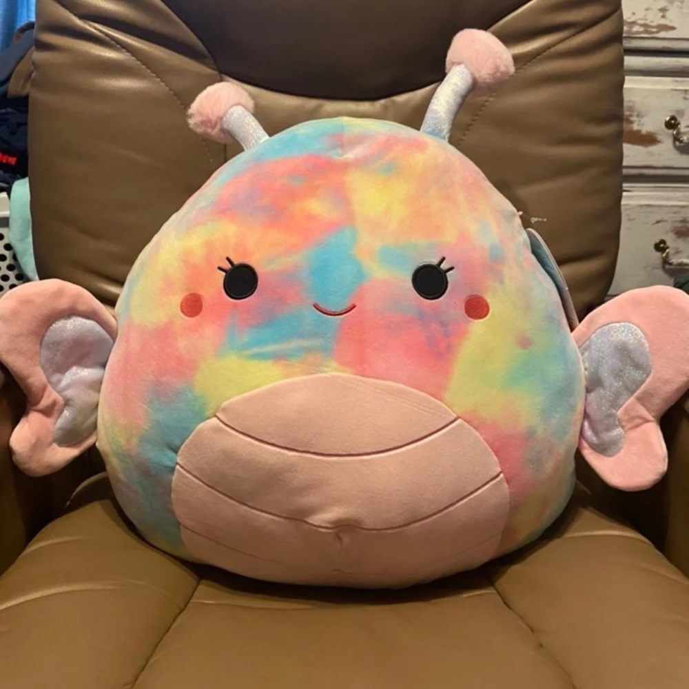 WREN butterfly Squishmallow with tags!! Never used it cuddled!